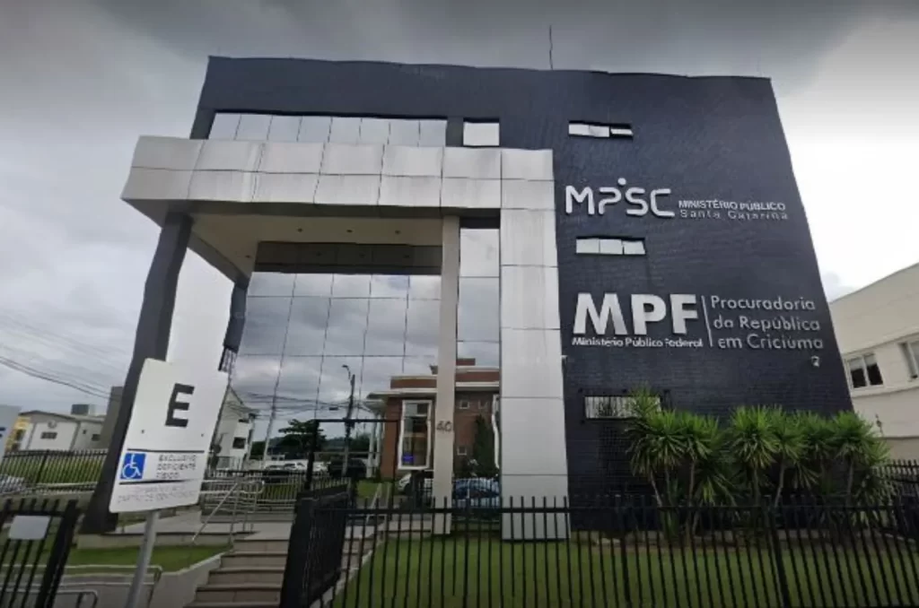 Homem é preso suspeito de furtar alumínio no MPF em Criciúma