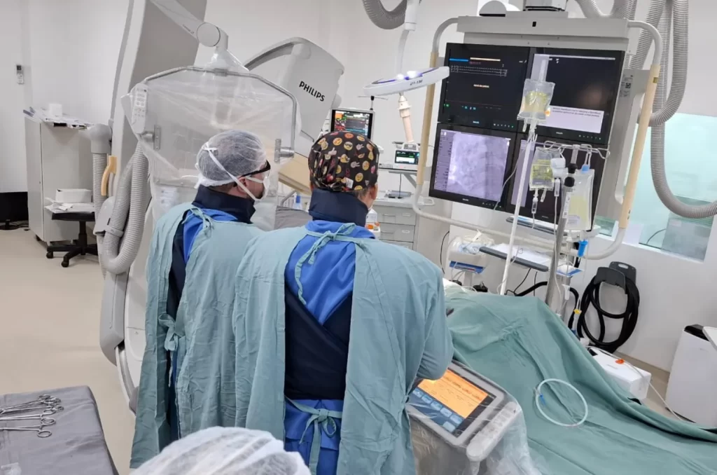 Hospital Dom Joaquim de Sombrio, realizando hemodinâmica