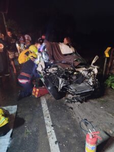 Colisão na SC-407 deixa mulher ferida e mobiliza equipes de resgate