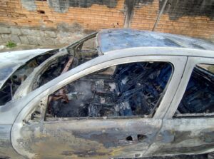 Tiroteio e carro incendiado mobilizam bombeiros em São José