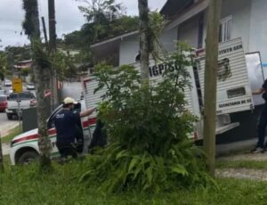 Idosa de 82 anos é morta com tesourada em São Francisco do Sul