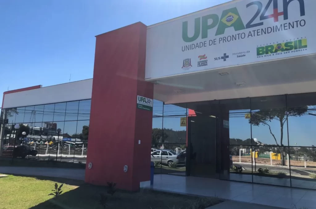 Idosa é encontrada em estado de abandono em UPA de Criciúma