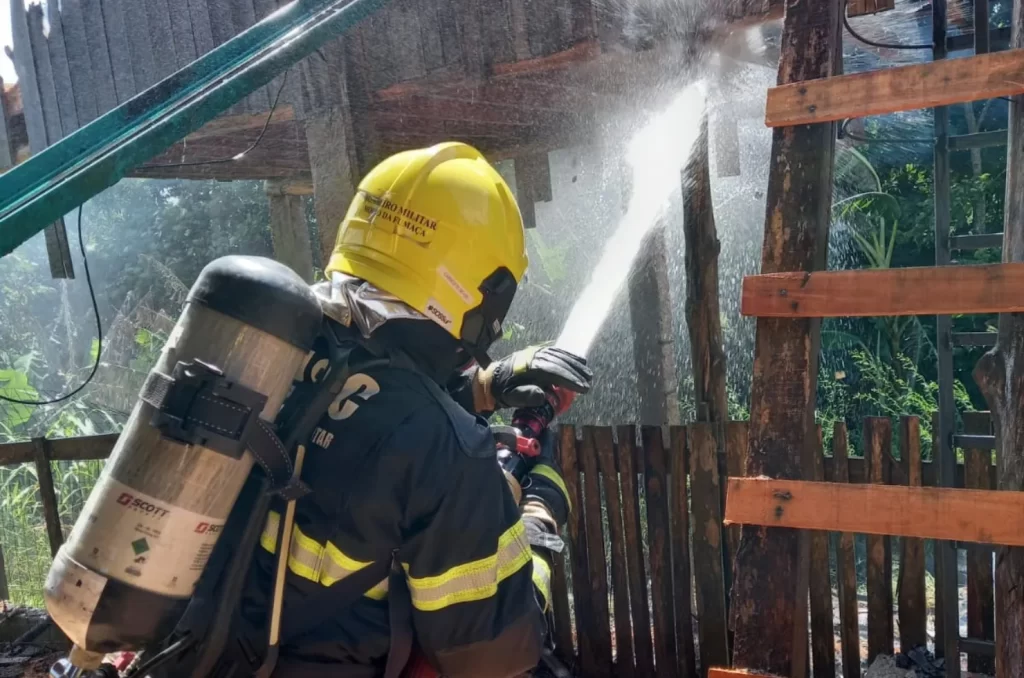 Incêndio em serraria em Treze de Maio