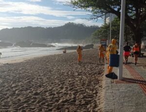 Itajaí intensifica coleta de resíduos e limpeza urbana