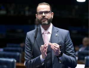 Jorge Seif (PL-SC) defende abuso de poder da PM em São Paulo