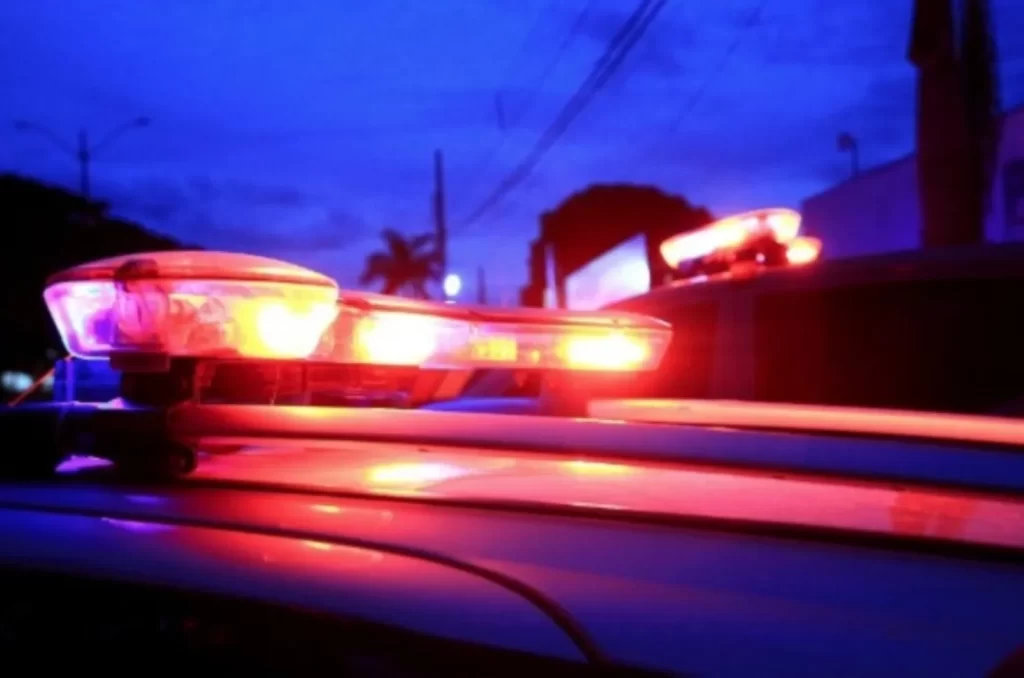 Mulher é presa por de tráfico de drogas em Criciúma