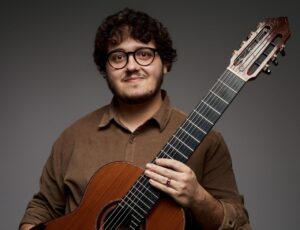 Ney Souza lança livro de arranjos dedicado à música catarinense