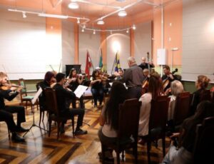 Orquestra de Câmara do Imcarti é atração do Música no Museu