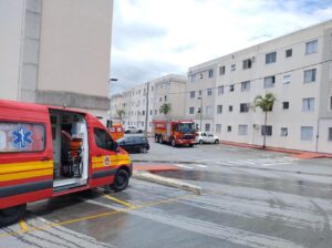 Incêndio em condomínio é controlado; prédio é evacuado em Palhoça