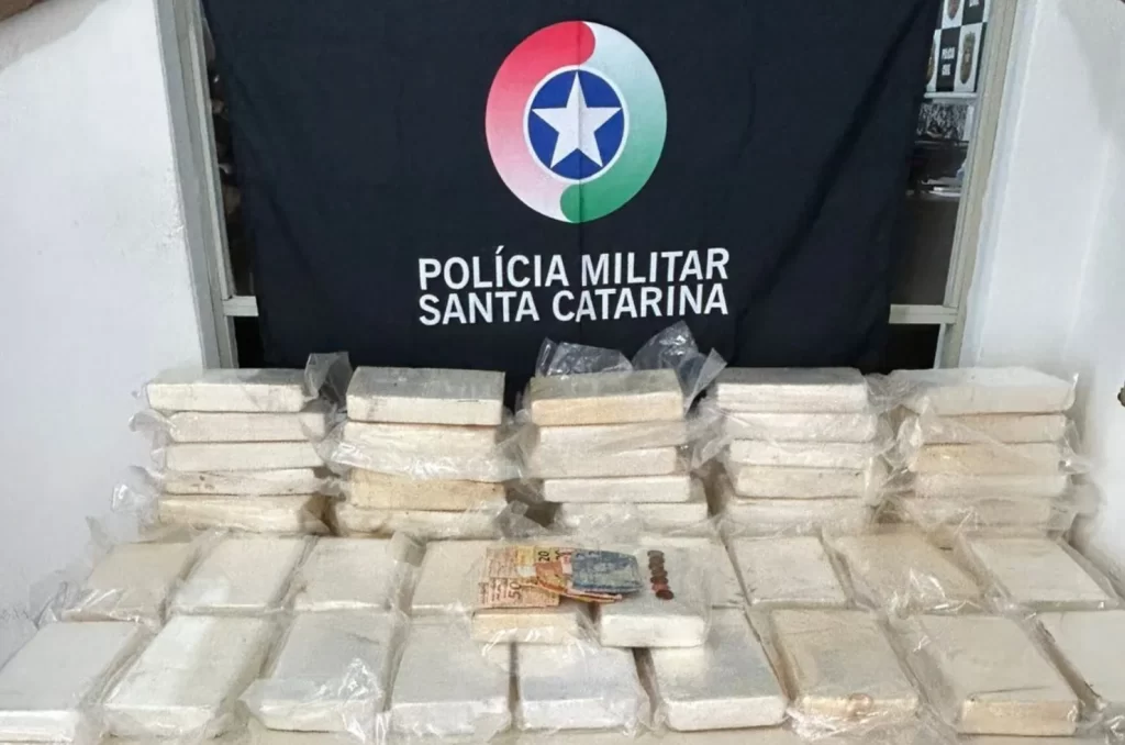 54 kg de cocaína apreendidos pela Polícia Militar Rodoviária (PMRv), em Armazém