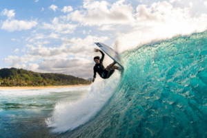 Surfistas catarinenses realizam pré-temporada em Abu Dhabi