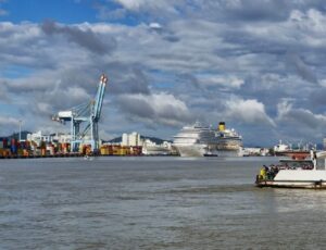 União vai recorrer de decisão que impede a federalização do Porto de Itajaí