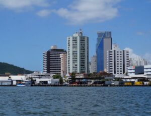 Vale do Itajaí cria quase um terço dos empregos de SC