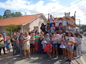 Campanha Natal Solidário “Doe um brinquedo, ganhe sorrisos” é promovida pelo Corpo de Bombeiros de Tubarão