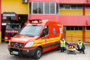 Ambulância e novos guarda-vidas reforçam praias no verão