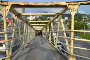 Passarela em frente à rodoviária de Florianópolis será removida 
