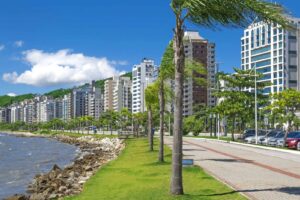 Florianópolis permanece entre as capitais mais caras do Brasil