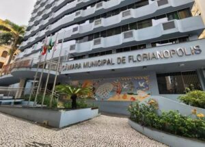 Vereadores da capital podem receber gratificação de até 50% nos salários