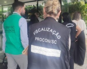 Dentista é notificado por oferecer ‘rinoplastia definitiva’ na capital