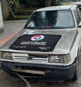 Automóvel furtado é encontrado abandonado em bairro de Criciúma