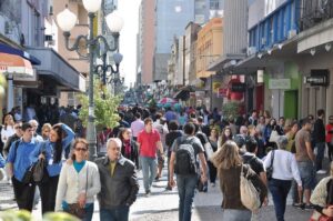 Comércio de Florianópolis tem horário especial nesta terça-feira 