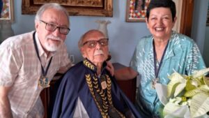 Catarinense de 102 anos quer se tornar o escritor mais velho do mundo
