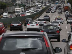 Arteris Litoral Sul prevê aumento de 94% no trânsito durante o Ano Novo
