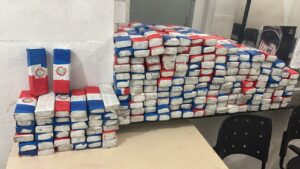 Quase 100 quilos de drogas são apreendidos no momento da chegada em Bombinhas