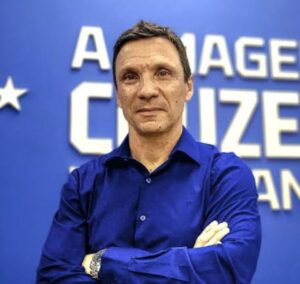 Zé Ricardo terá contrato de um ano como técnico do Criciúma