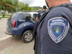 Guarda municipal prende suspeito com mandado em Canasvieiras