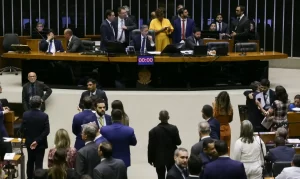 Lira discute eleição da Câmara e emendas bloqueadas pelo STF