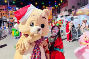[VÍDEO] Neve na chegada do Papai Noel marca o início do Natal em Braço do Norte