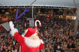 Laguna já está iluminada para receber o Papai Noel