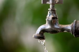 Após altas na temperatura, bairros podem ter abastecimento de água comprometido