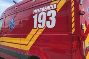 Jovem de 16 anos é resgatado em estado grave ao sofrer choque elétrico