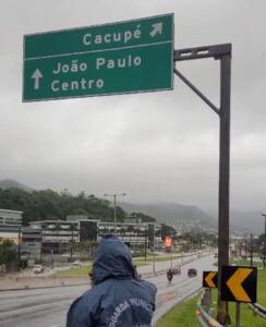 SC-401 tem tráfego liberado após chuvas e deslizamentos na capital