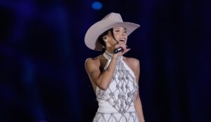 Ana Castela faz primeiro show em cruzeiro