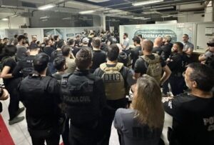 Mais de 20 integrantes de facção criminosa são presos durante operação “Barrados” em Balneário Camboriú