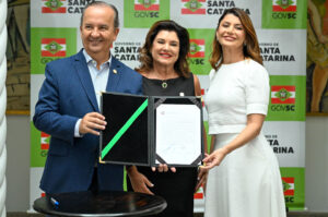 Catiane Seif assume como titular da Secretaria de Estado do Turismo