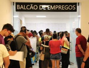 Balcão de Empregos tem mais de 1,9 mil vagas disponíveis