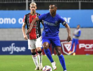 Barra e Joinville empatam 0 a 0