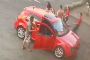 Bebê de 15 dias engasgada é salva por bombeiros em Orleans