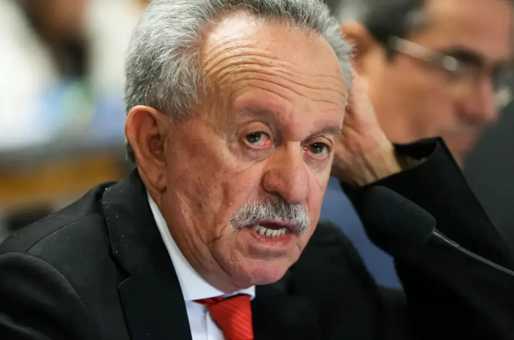 Ex-Senador, Benedito de Lira