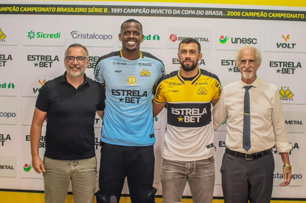 Apresentação de Caíque e Luciano Castán, no Criciúma