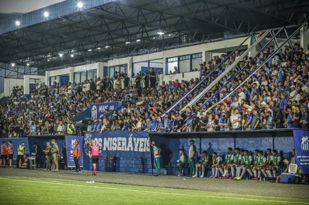 Imagem do Estádio da Montanha, onde o Caravaggio manda seus jogos