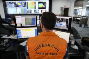 Alerta para temporais é emitido em SC