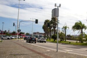 São José instala tecnologia para combater avanço de sinal