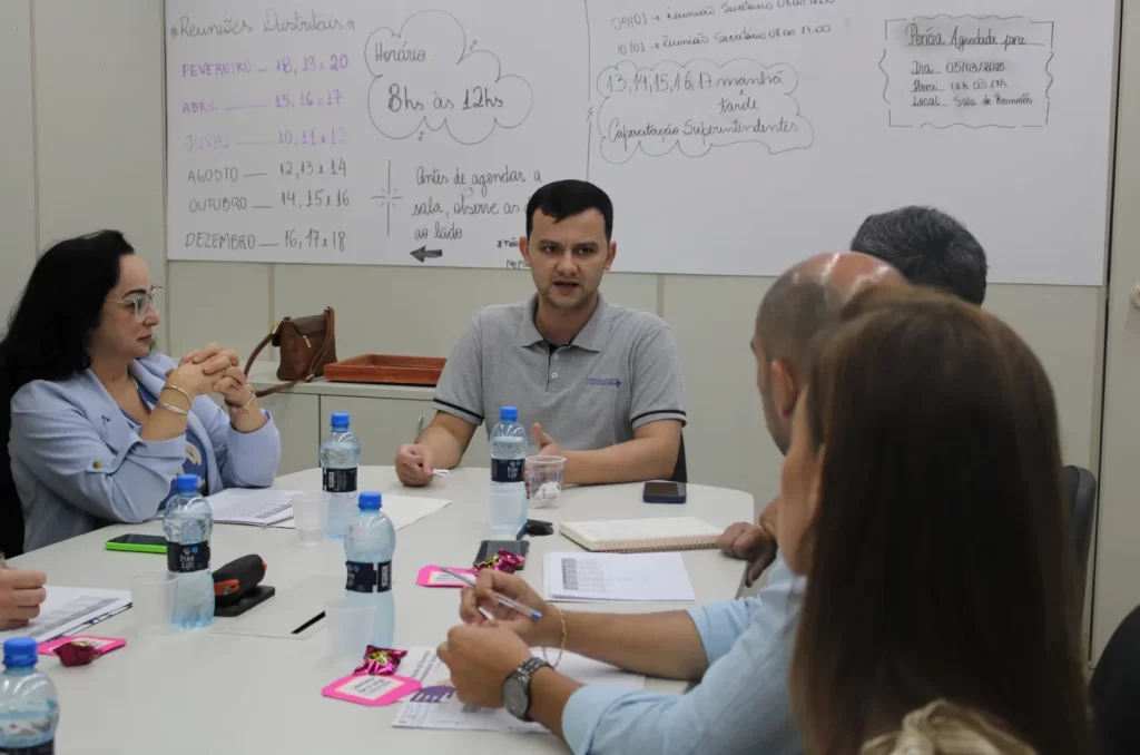 Reunião de capacitação dos novos superintendentes de saúde de Criciúma