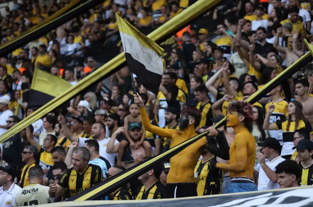 Torcida do Criciúma no duelo contra o Concórdia pelo Catarinense e Recopa 2025