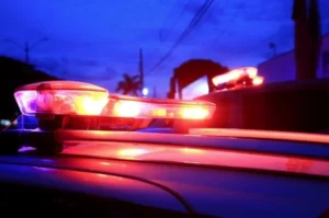 Homem que responde por denunciação caluniosa é preso em Tubarão